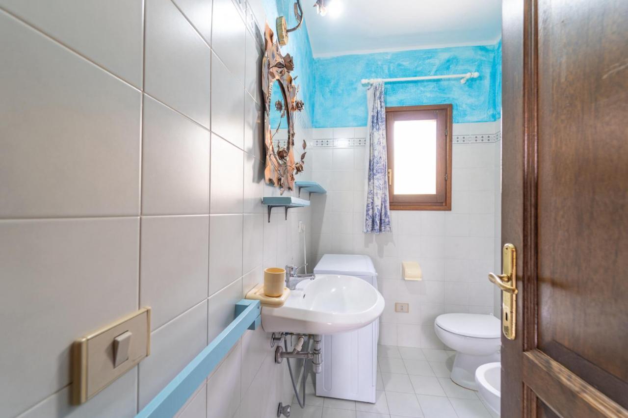 Iss Travel, Villa Fiorita - 800 M From La Cinta Beach San Teodoro  Dış mekan fotoğraf