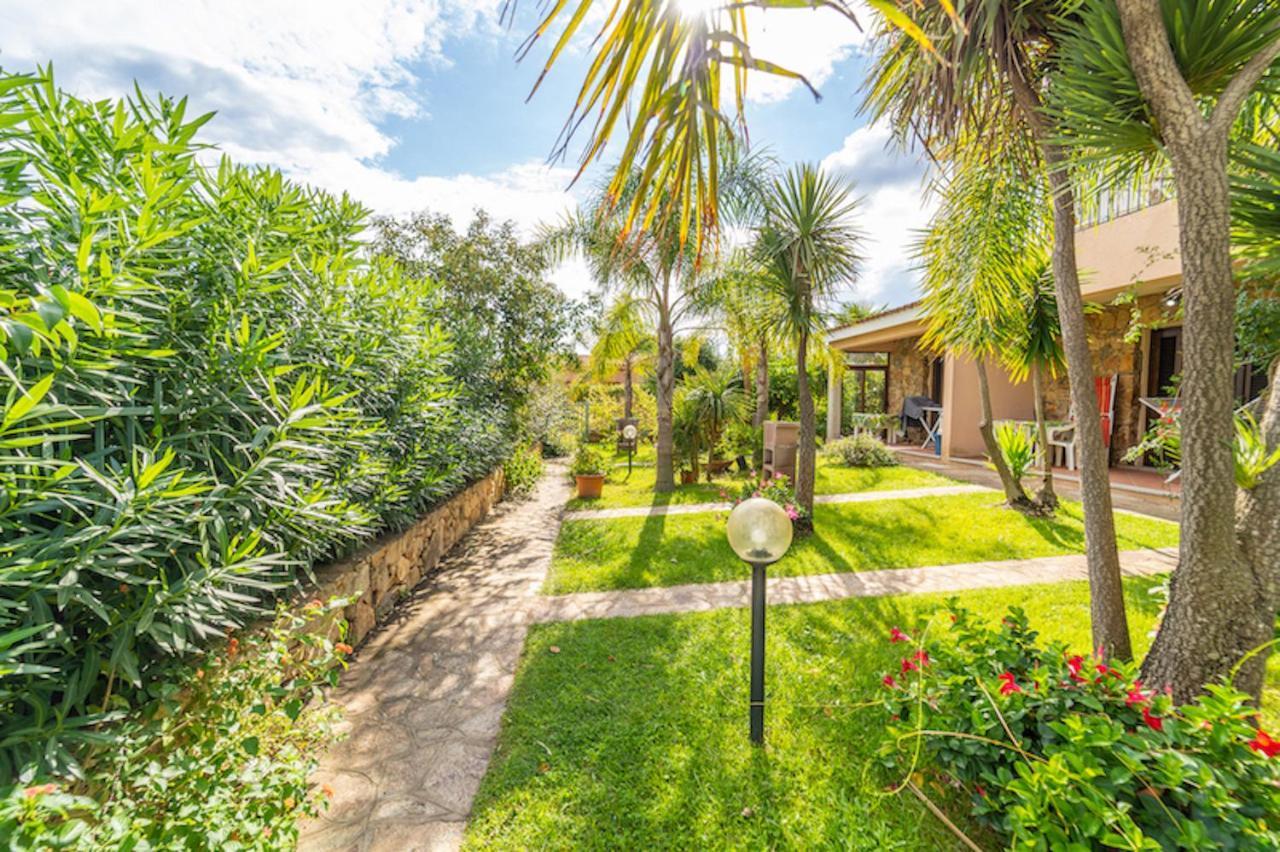 Iss Travel, Villa Fiorita - 800 M From La Cinta Beach San Teodoro  Dış mekan fotoğraf